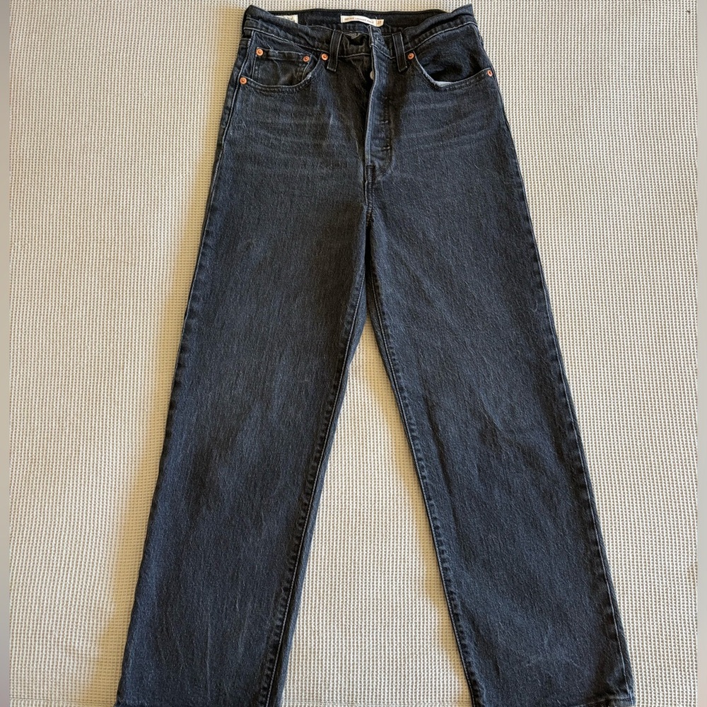 Levi’s ribcage straight ankle jeans